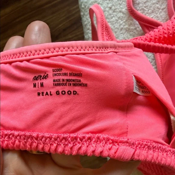 aerie Hot Pink Textured Bikini Top (M) & V‑Cut Bottom (S) - Picture 4 of 6